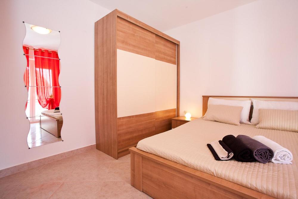 Apartments Melita Крк Екстер'єр фото