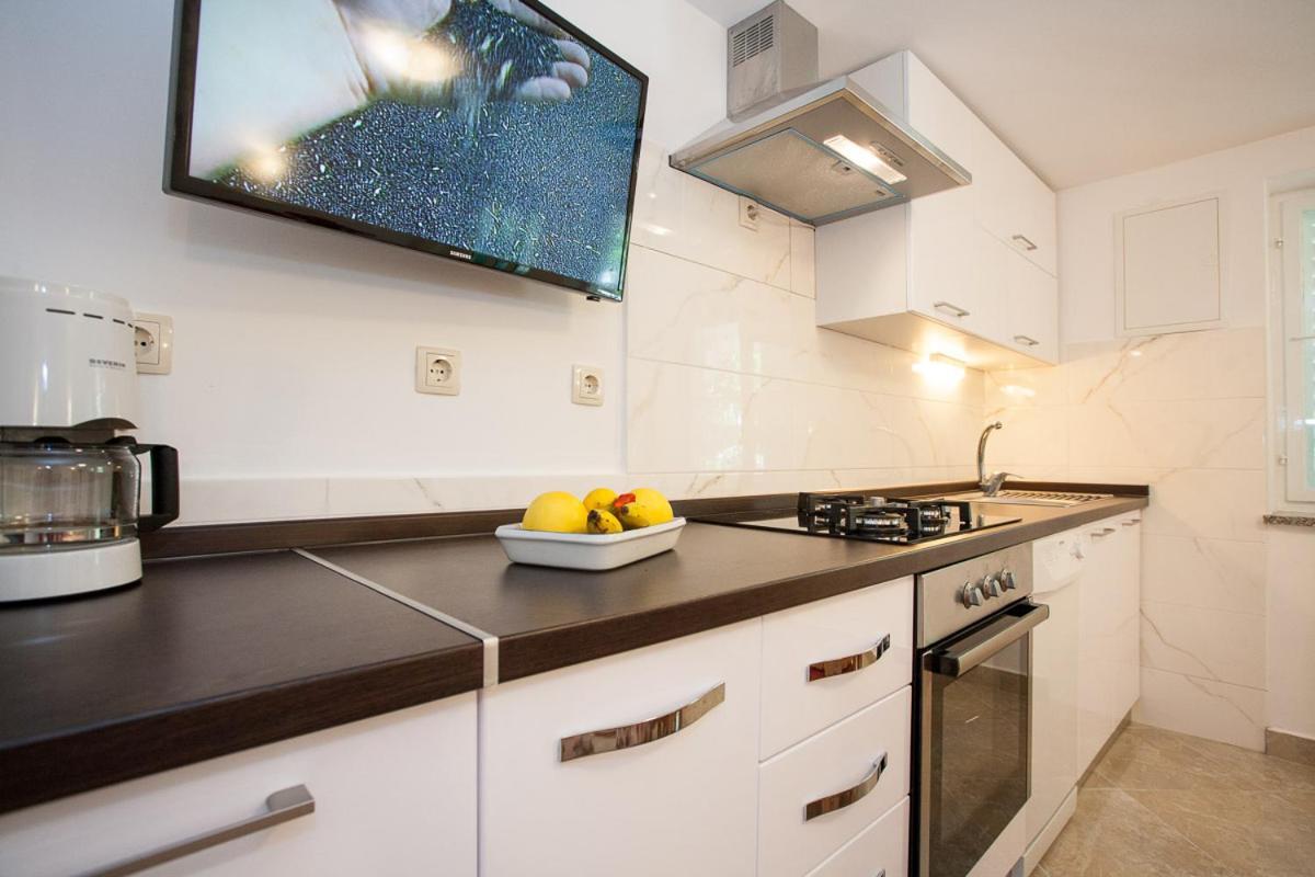 Apartments Melita Крк Екстер'єр фото